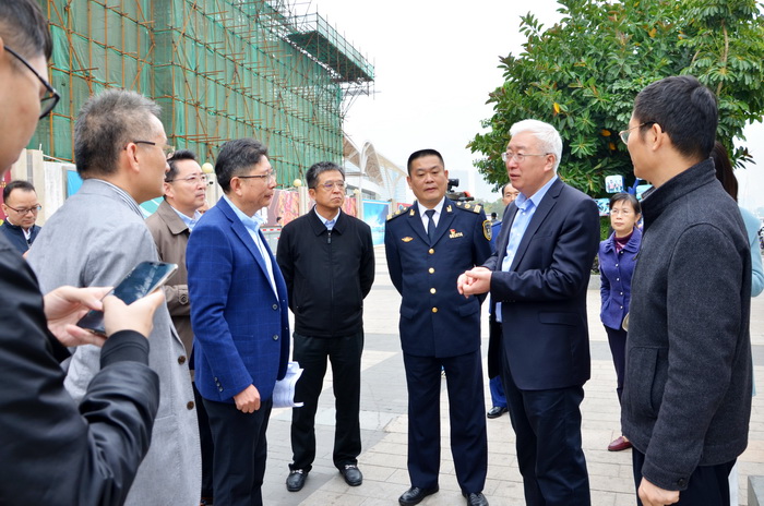 0202【游艇旅游】廈門(mén)市副市長(zhǎng)韓景義帶隊(duì)檢查五緣灣游艇港春節(jié)前安全管理和服務(wù)保障措施落實(shí)情況_調(diào)整大小.jpg